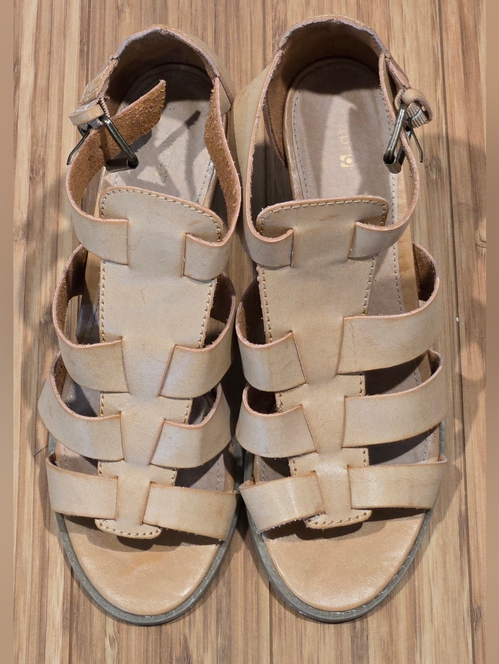 Apt 9 Leather Woven Strap Women's Sandals in Beige